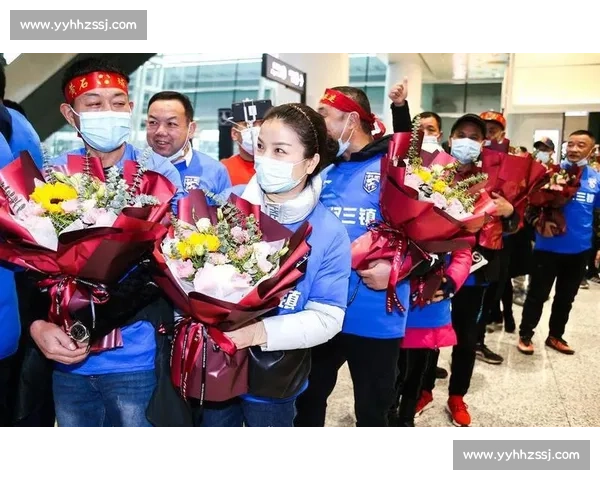 再见武汉三镇，他选择远走他乡，球迷不舍含泪送别