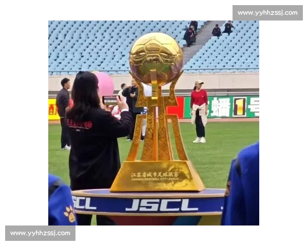 苏超年度颁奖盛典：谁将捧起梦想的奖杯，答案今夜揭晓！